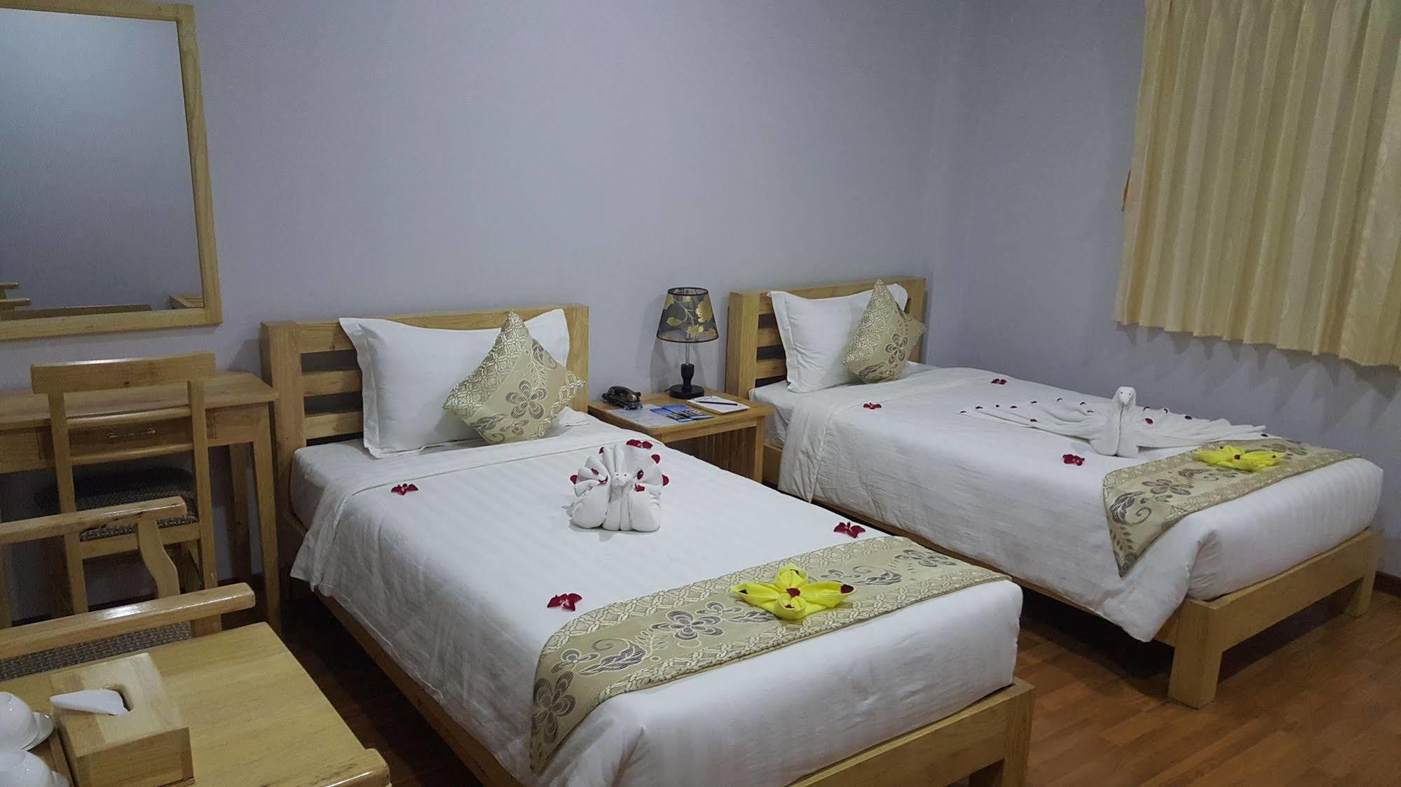 Asian Smile Hotel Rangoon Eksteriør billede