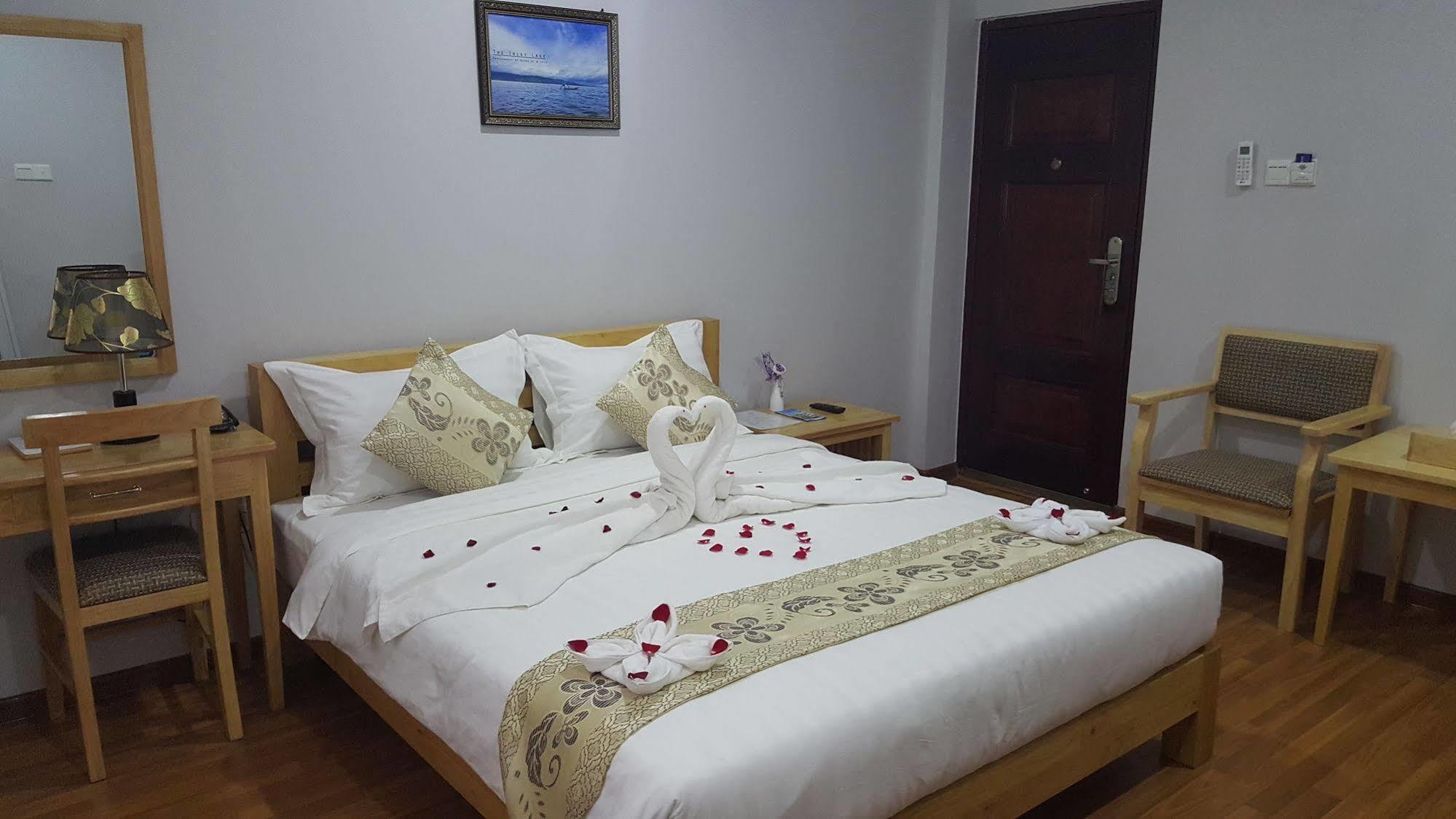Asian Smile Hotel Rangoon Eksteriør billede