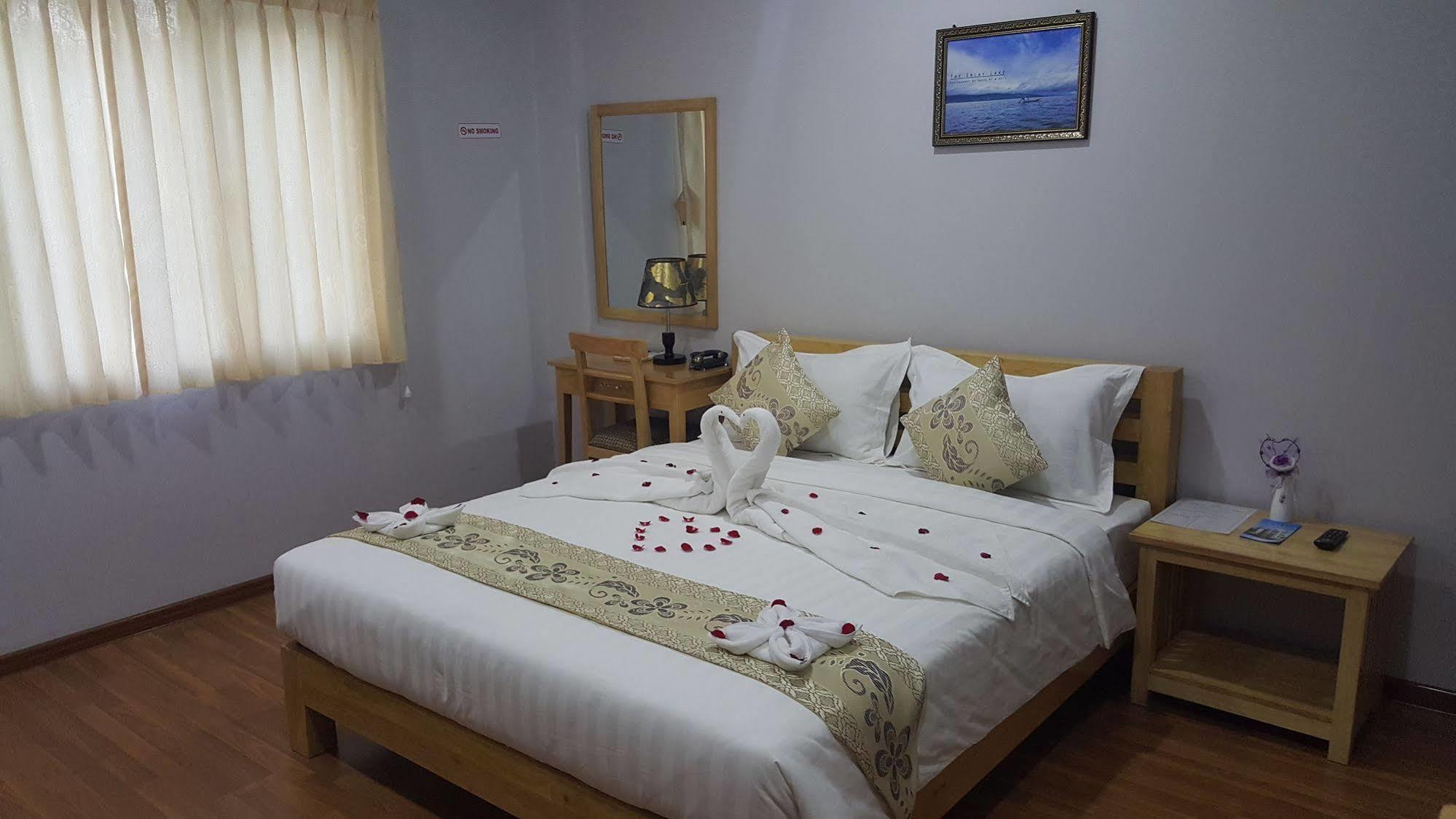 Asian Smile Hotel Rangoon Eksteriør billede